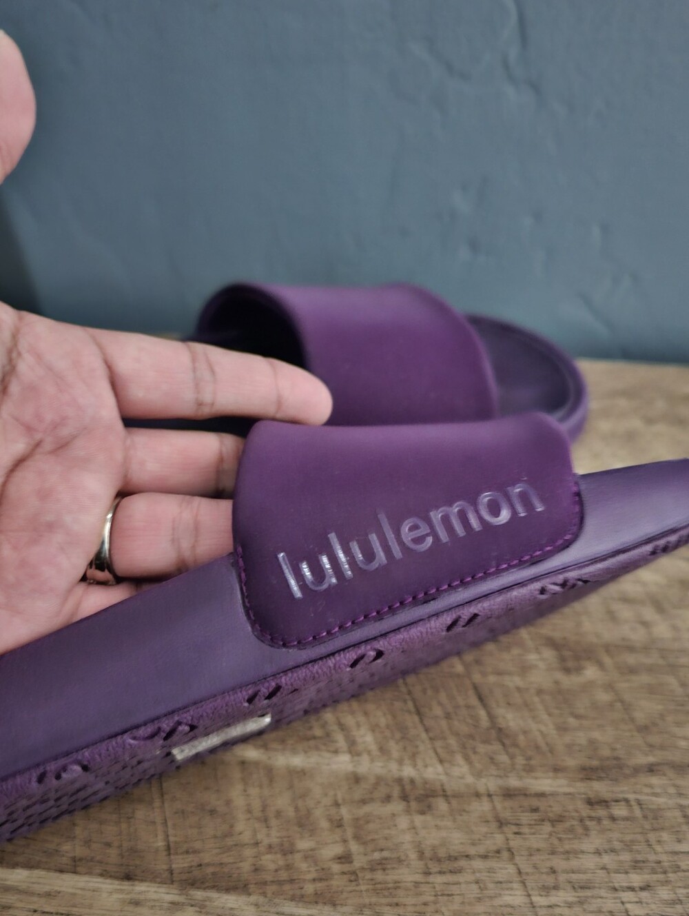 Lululemon Slides - Picture 3 of 5
